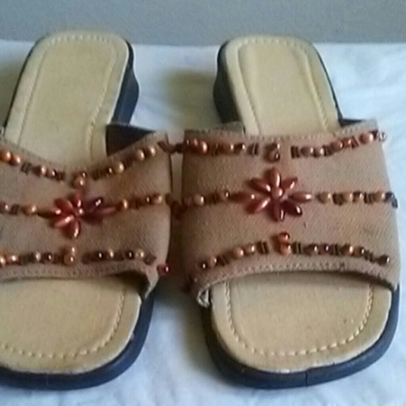 Final Price Balance Collection Sandals - Picture 1 of 8